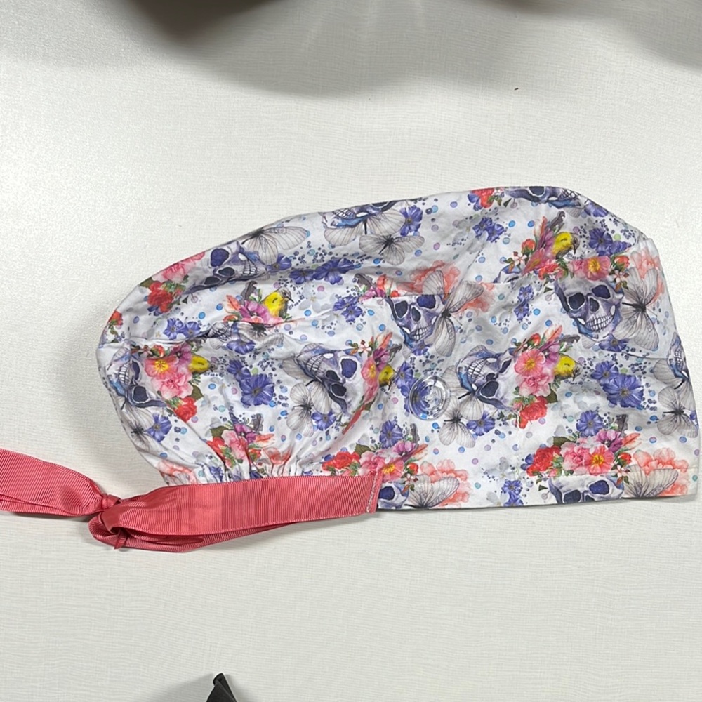Floral Print Scrub Cap with Pink Accent